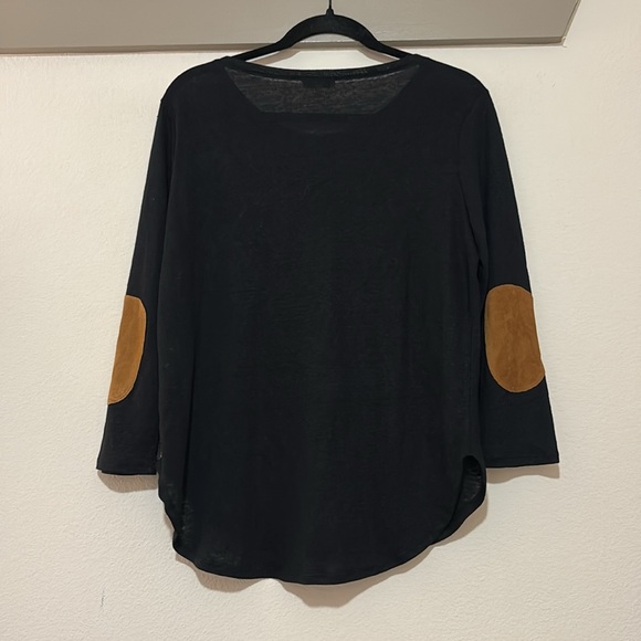 Claudie Pierlot Black Linen 3/4 Sleeve Tee W/ Calf Leather Elbow Patch SZ 2 NWOT - Picture 2 of 5